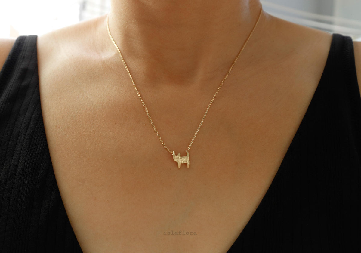 Whiskered Whisper Cat Necklace – A Minimalist Ode to Feline Grace