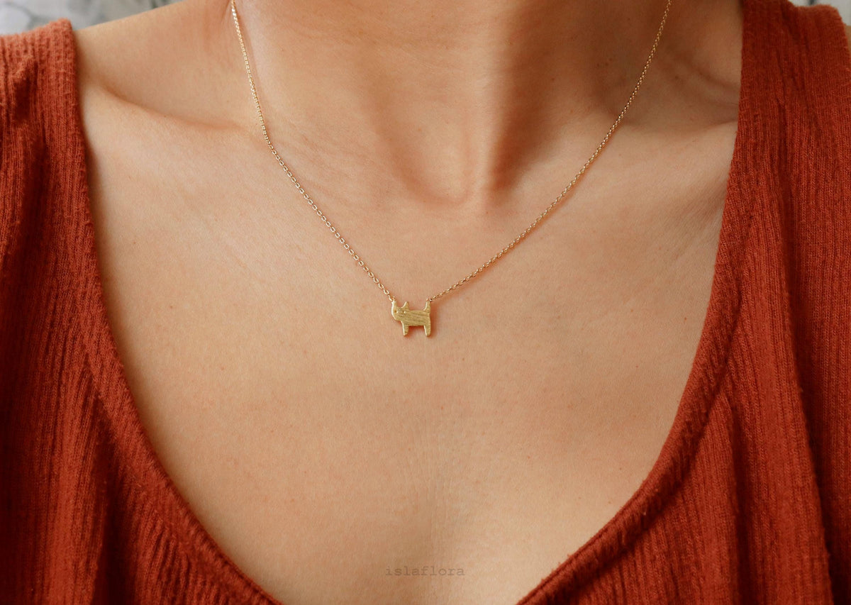 Whiskered Whisper Cat Necklace – A Minimalist Ode to Feline Grace